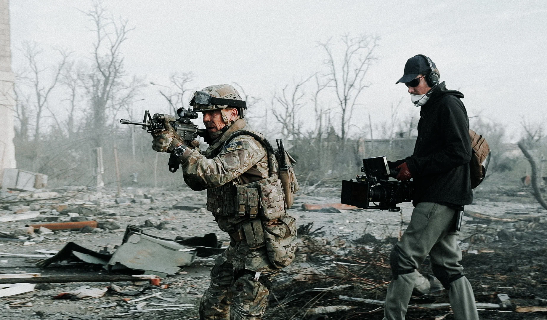 Фото со съёмок фильма «Малыш»
kinopoisk.ru