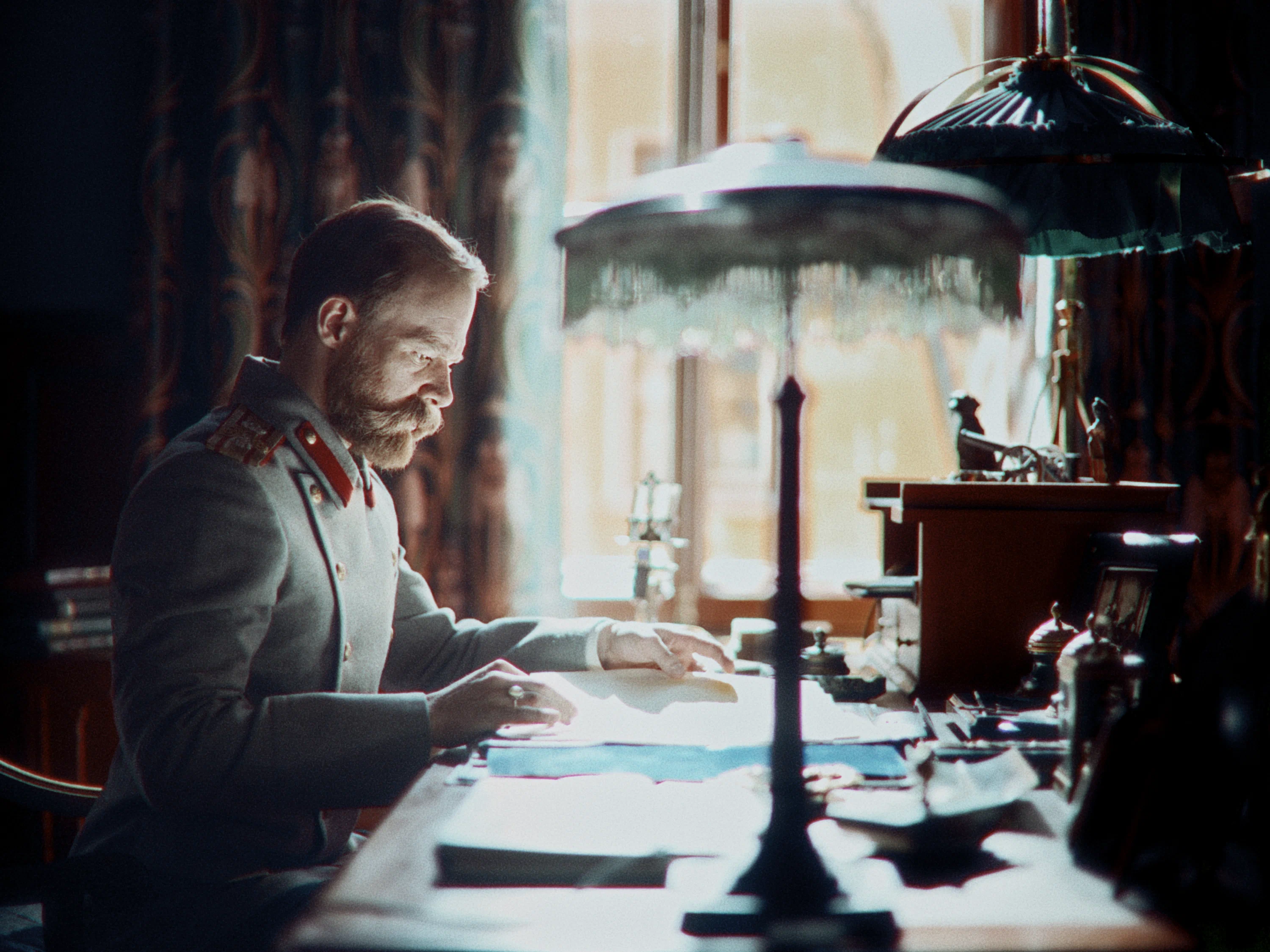 Кадр из сериала «Хроники русской революции» / kinopoisk.ru