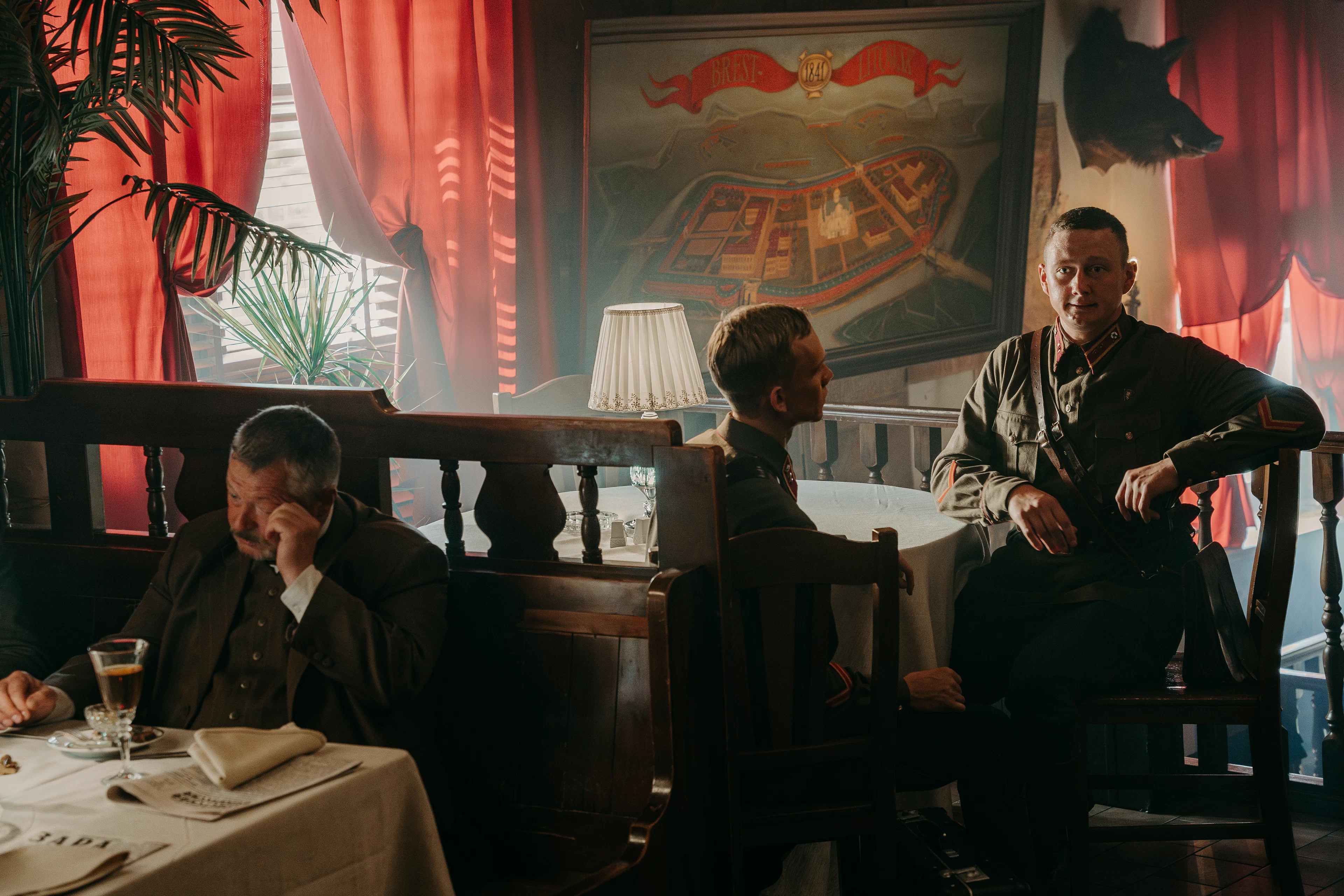 Фото со съёмок фильма «В <i>списках </i>не значился» / kinopoisk.ru  